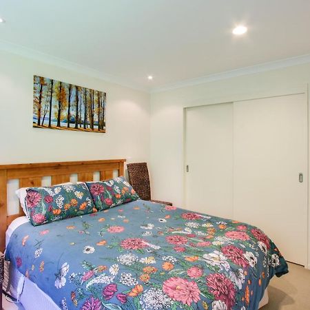 Onslow Views - Napier Holiday Home ภายนอก รูปภาพ