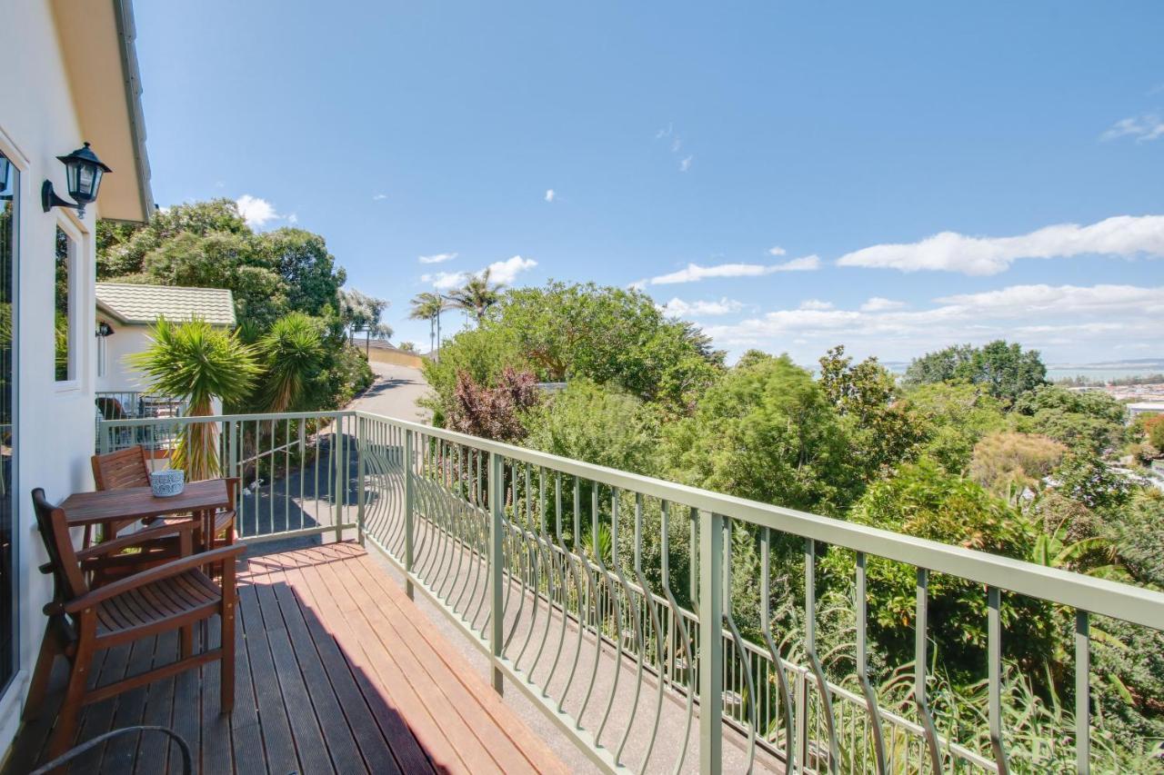 Onslow Views - Napier Holiday Home ภายนอก รูปภาพ