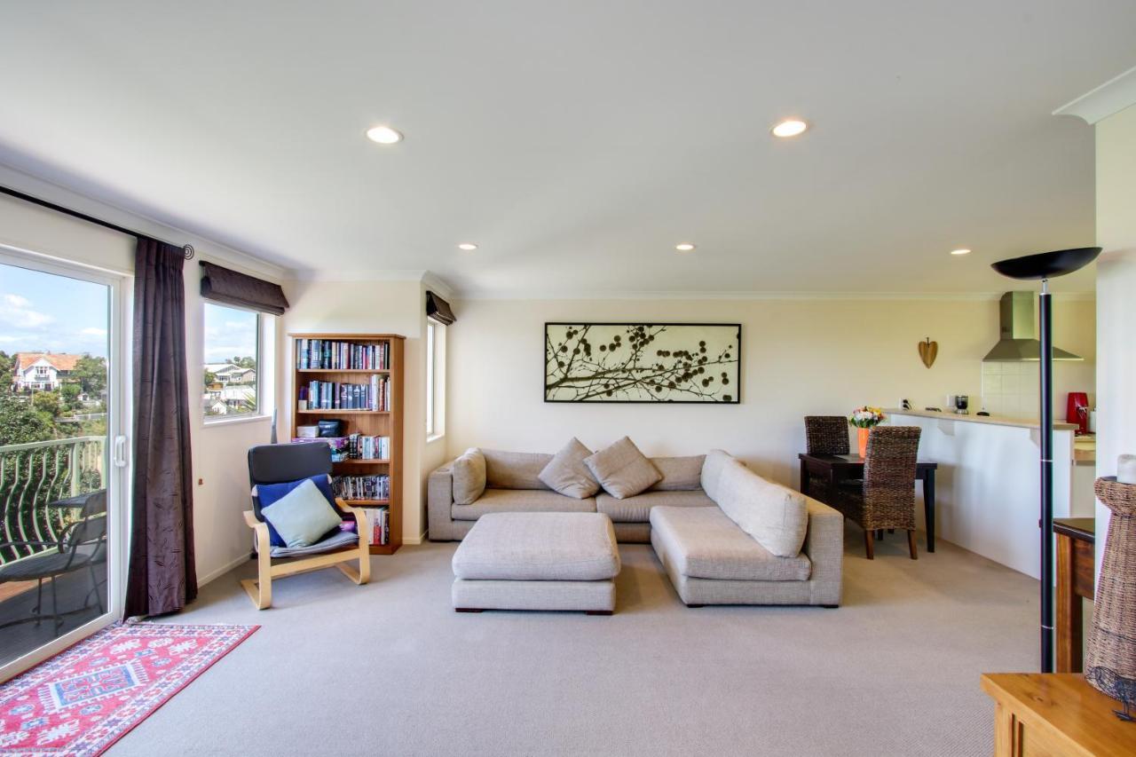 Onslow Views - Napier Holiday Home ภายนอก รูปภาพ