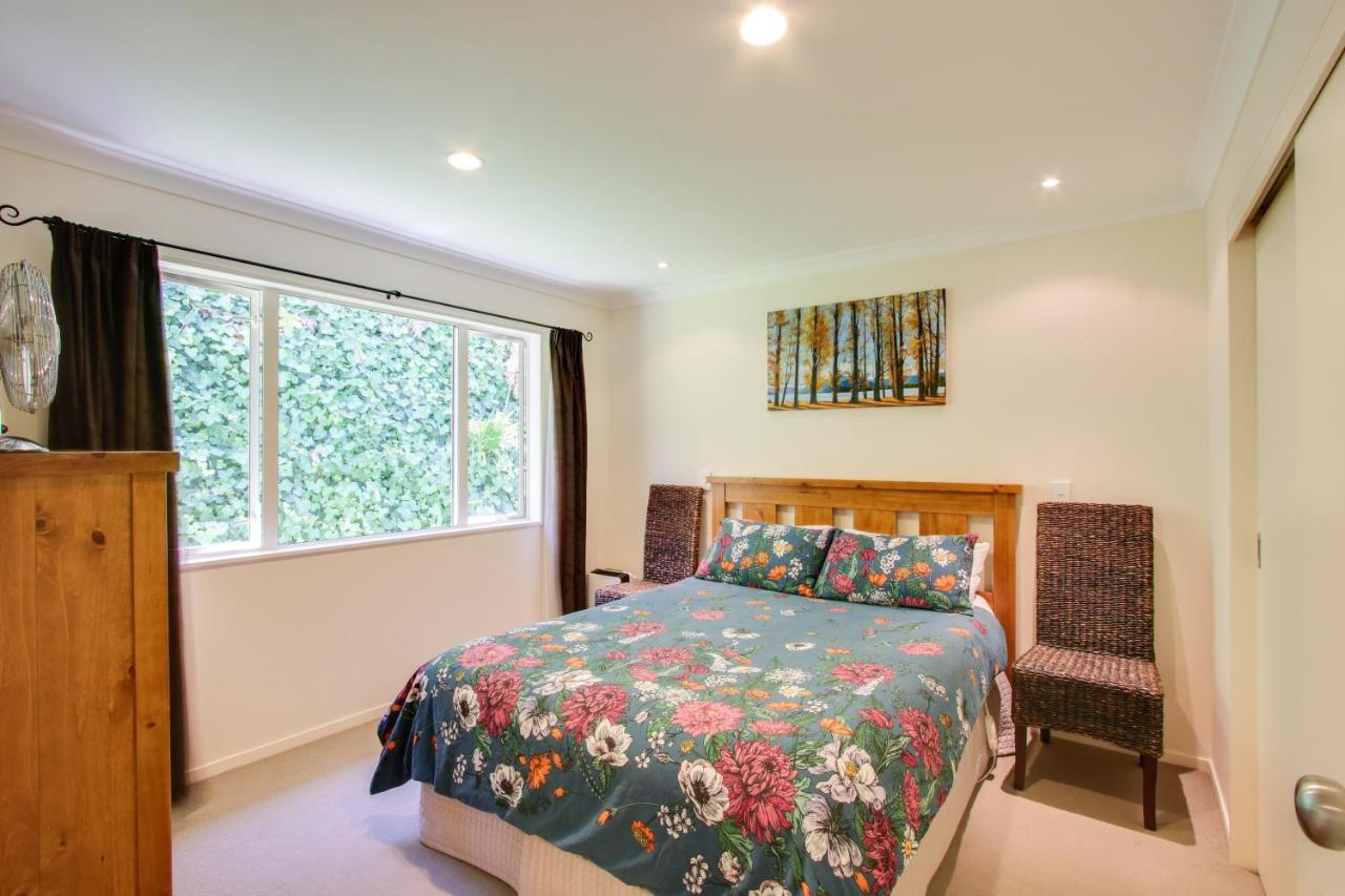 Onslow Views - Napier Holiday Home ภายนอก รูปภาพ