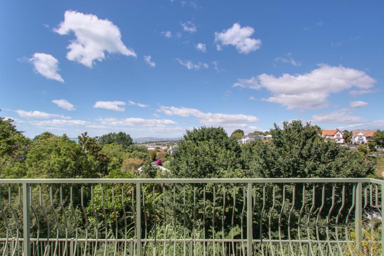 Onslow Views - Napier Holiday Home ภายนอก รูปภาพ