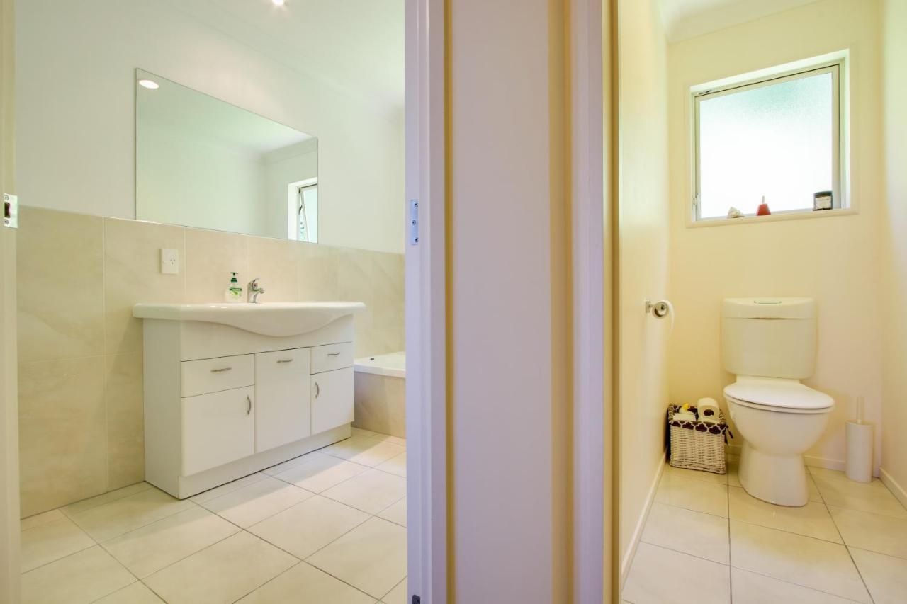 Onslow Views - Napier Holiday Home ภายนอก รูปภาพ